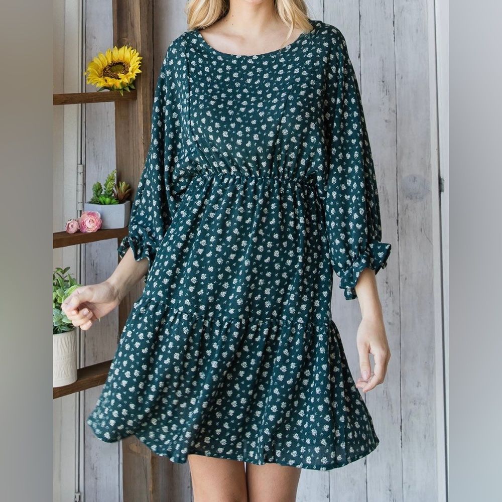 Veveret Deep Green and White Floral Long Sleeve Dress